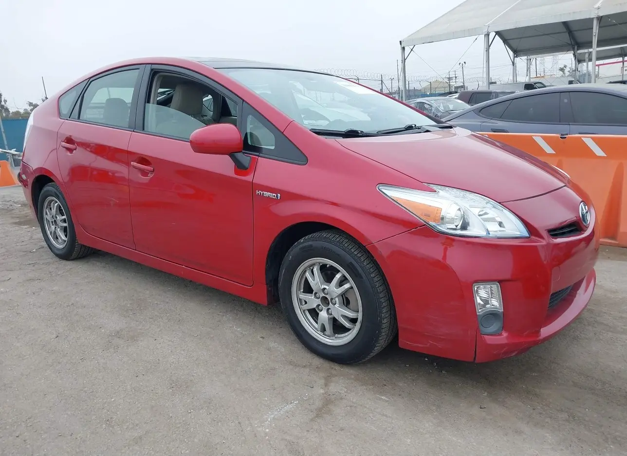 2010 TOYOTA  - Image 1.