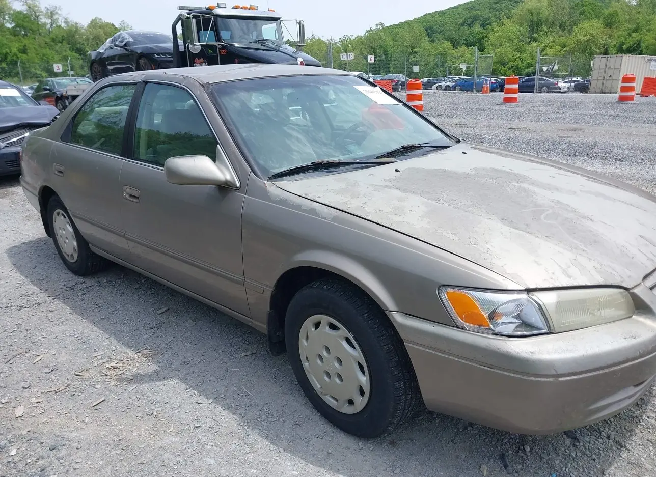 1999 TOYOTA  - Image 1.