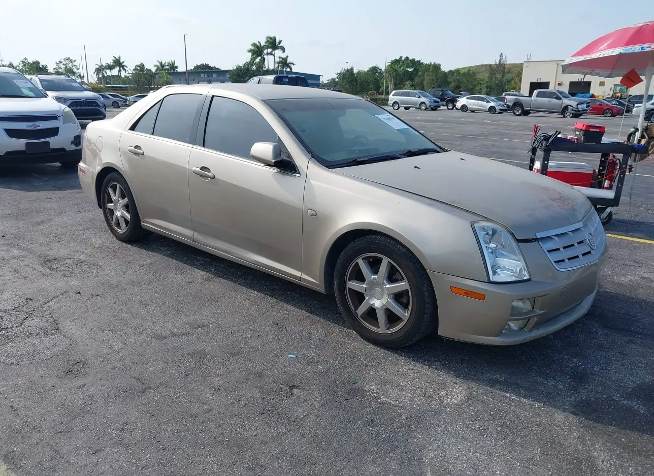 2005 CADILLAC  - Image 1.