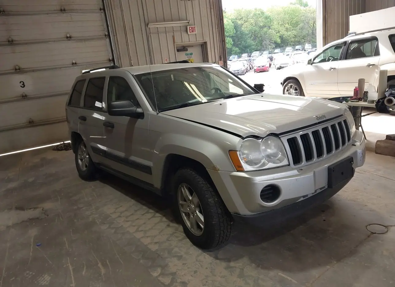 2005 JEEP  - Image 1.