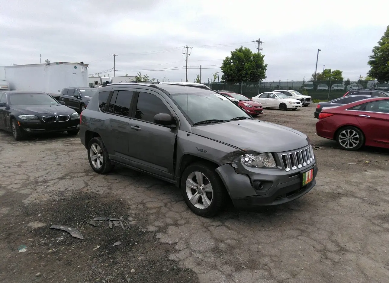 2011 JEEP  - Image 1.