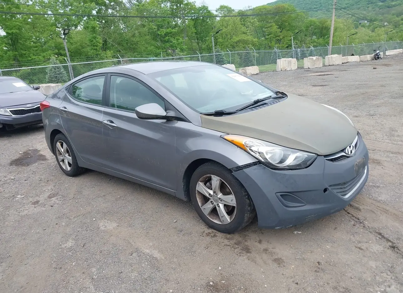 2011 HYUNDAI  - Image 1.