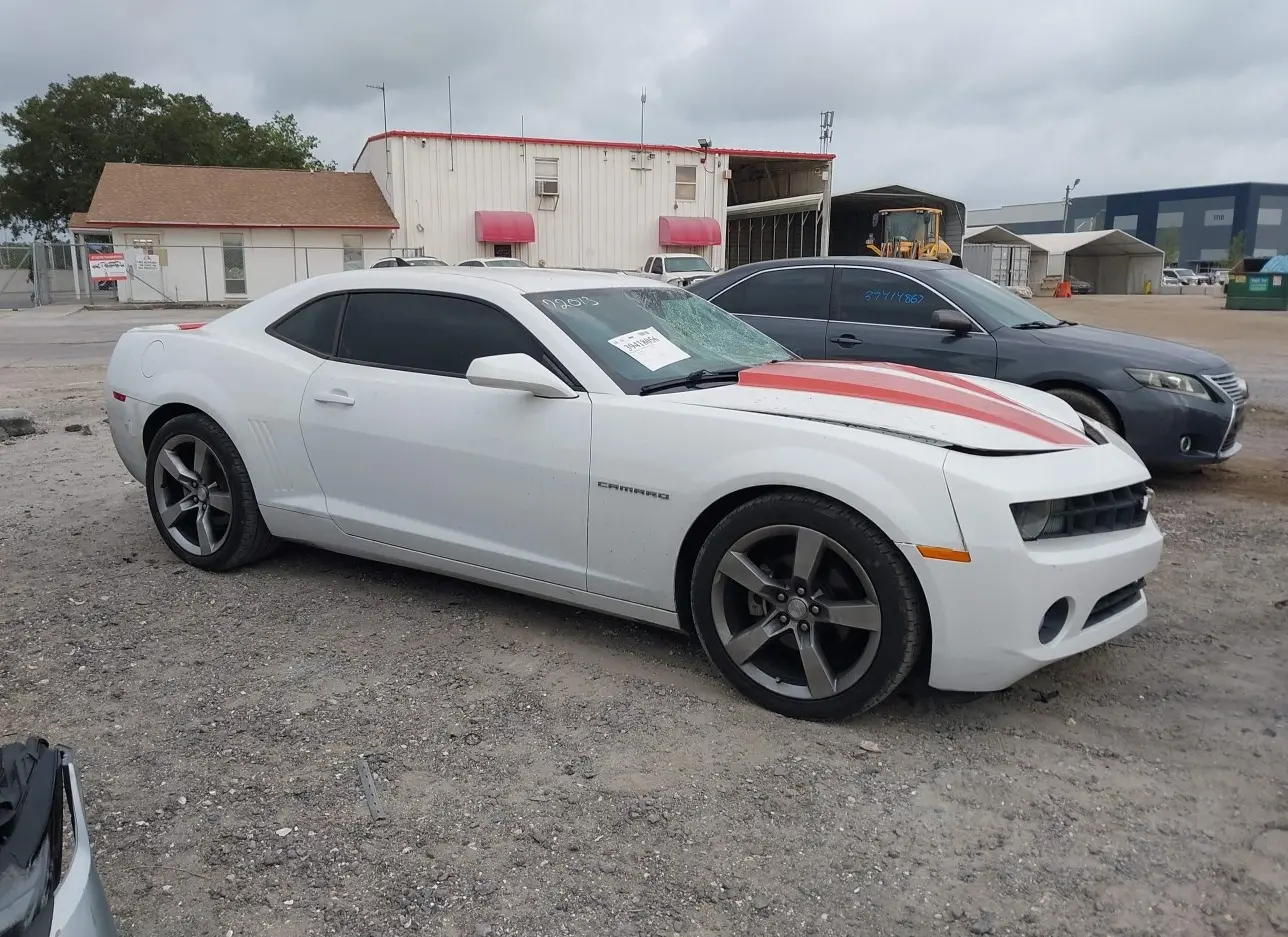 2011 CHEVROLET  - Image 1.