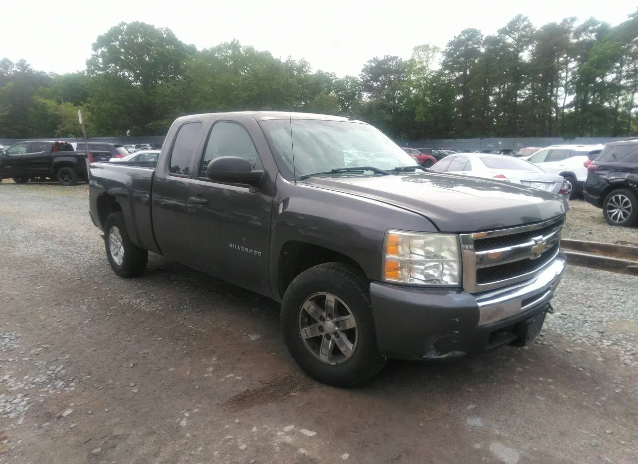 2010 CHEVROLET  - Image 1.