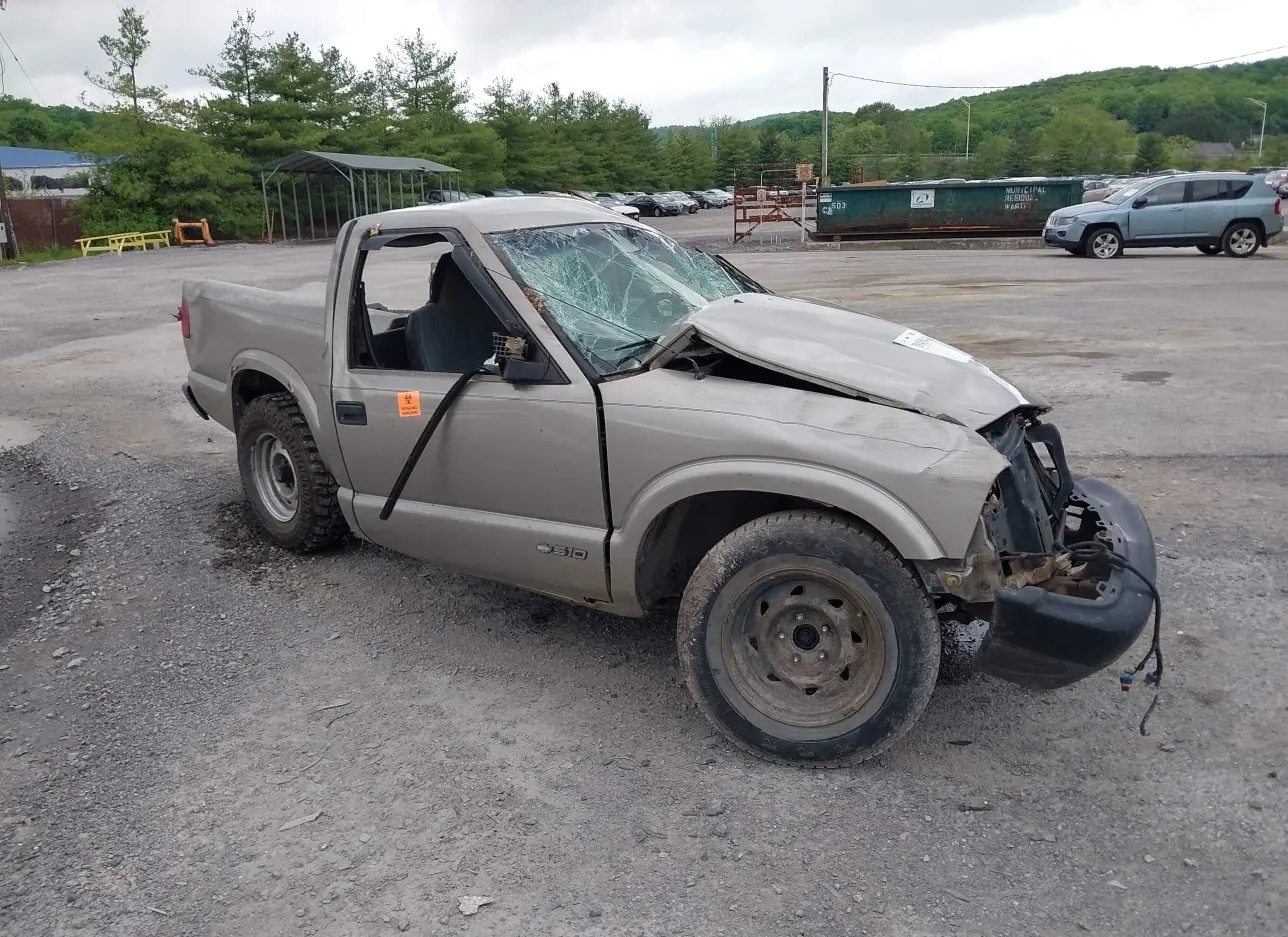 2001 CHEVROLET  - Image 1.