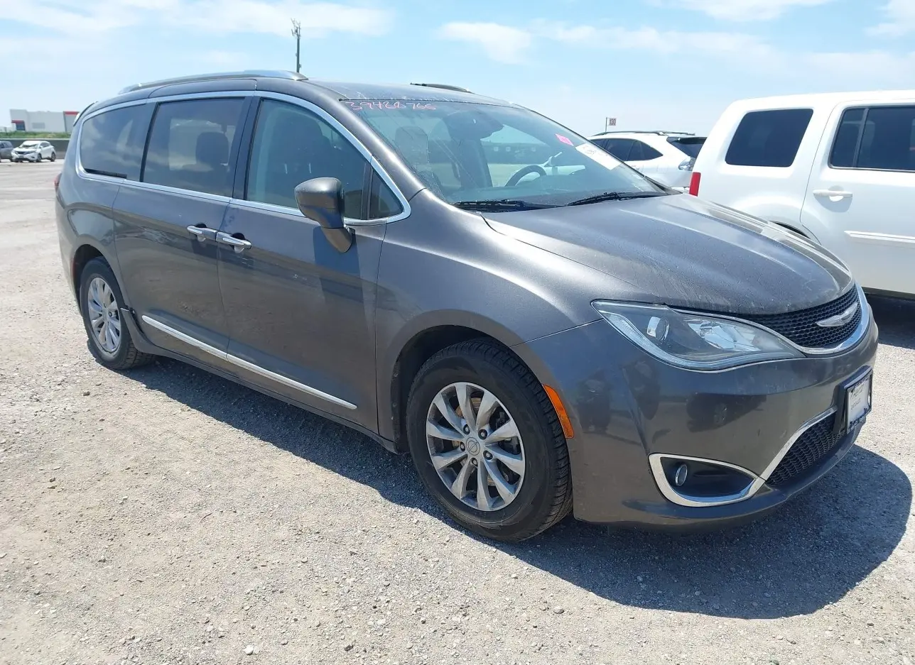 2019 CHRYSLER  - Image 1.