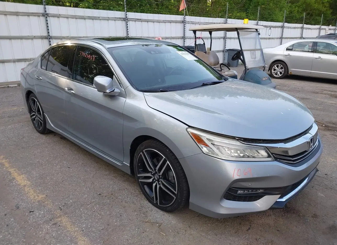 2017 HONDA  - Image 1.