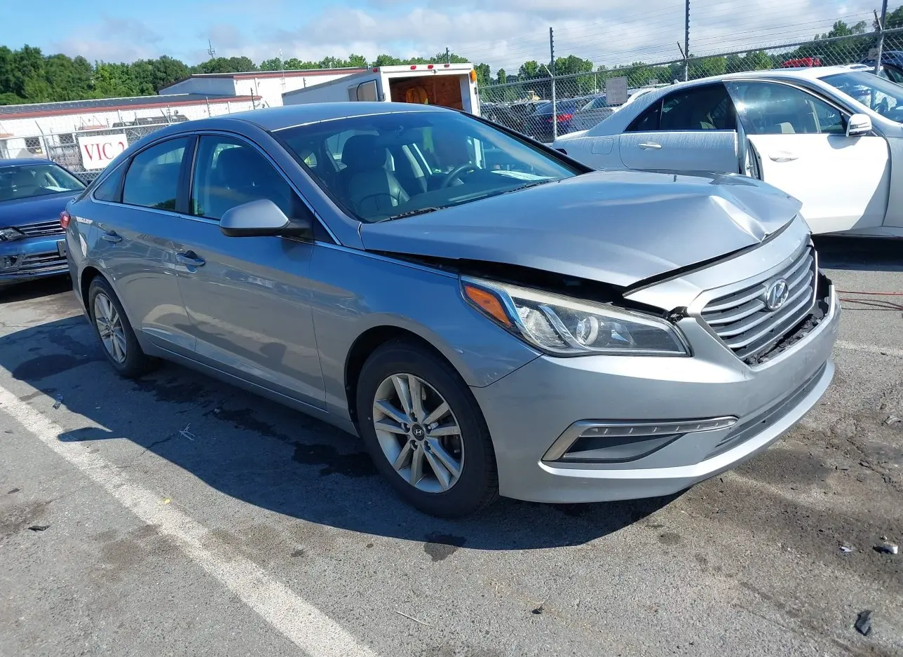 2015 HYUNDAI  - Image 1.