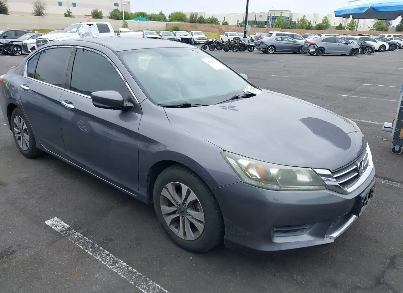 2015 HONDA  - Image 1.