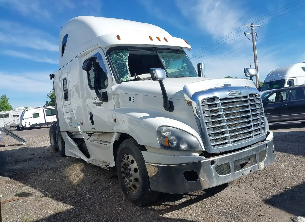 2016 FREIGHTLINER  - Image 1.