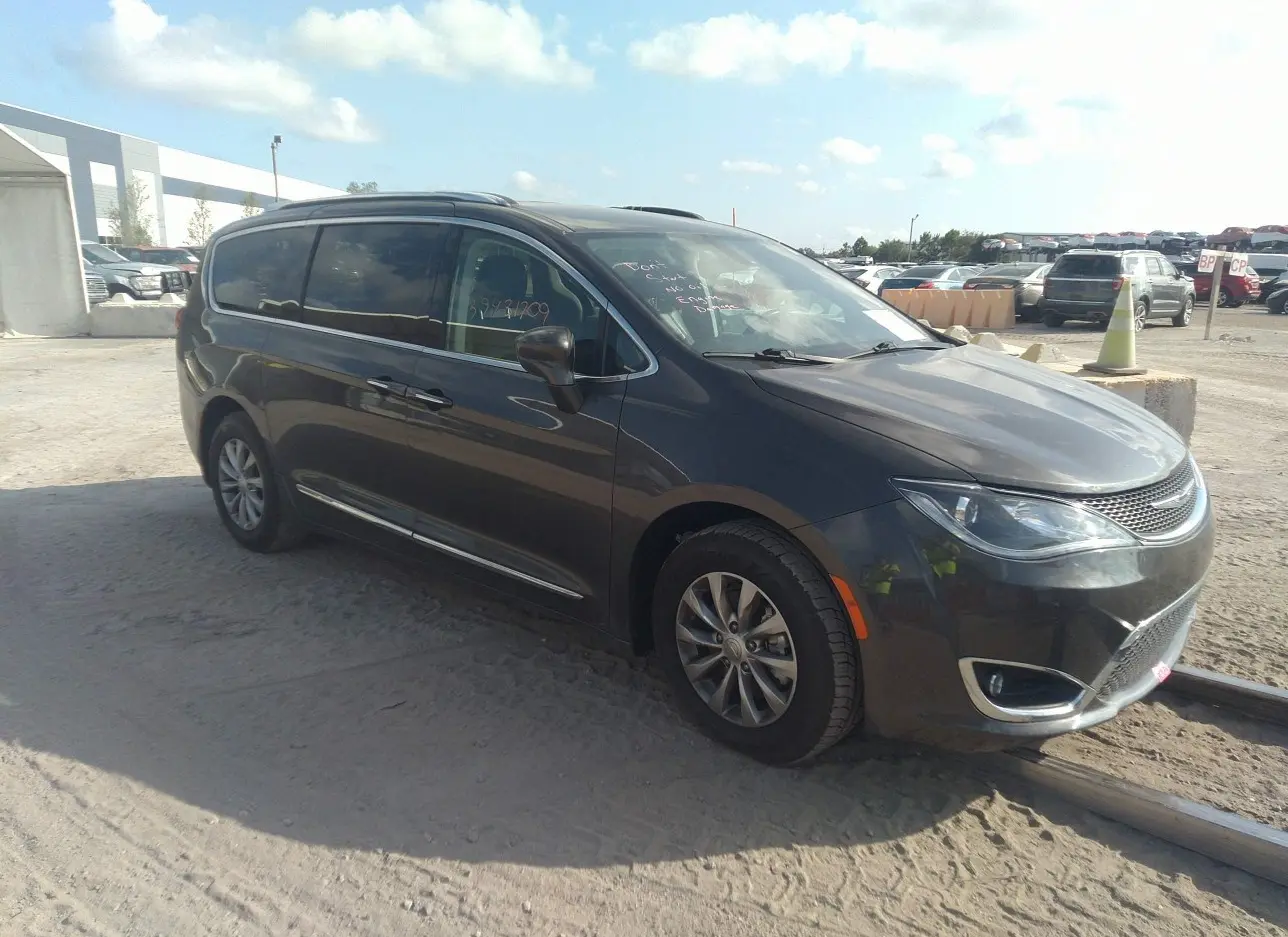 2019 CHRYSLER  - Image 1.