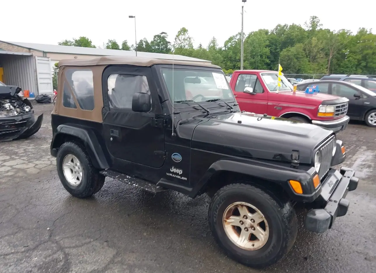 2005 JEEP  - Image 1.