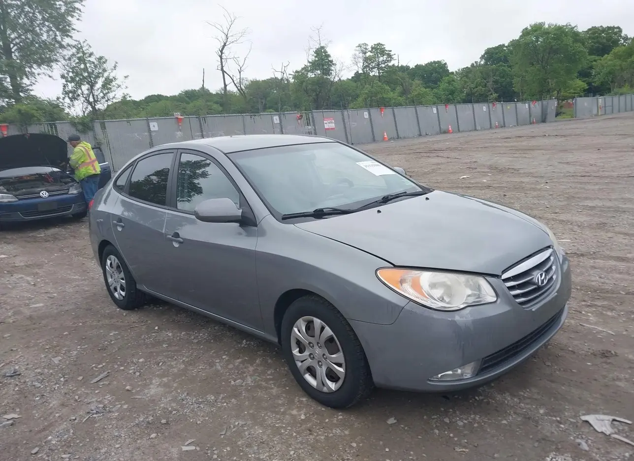 2010 HYUNDAI  - Image 1.