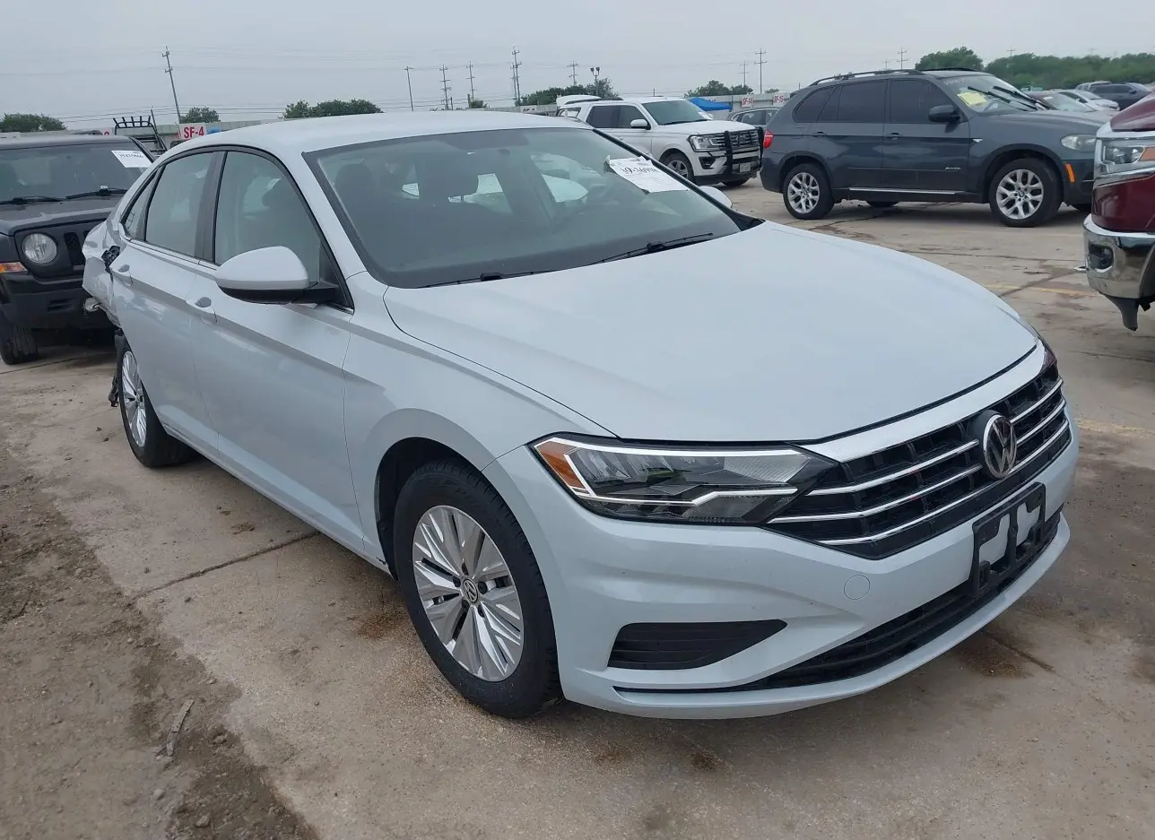 2019 VOLKSWAGEN  - Image 1.