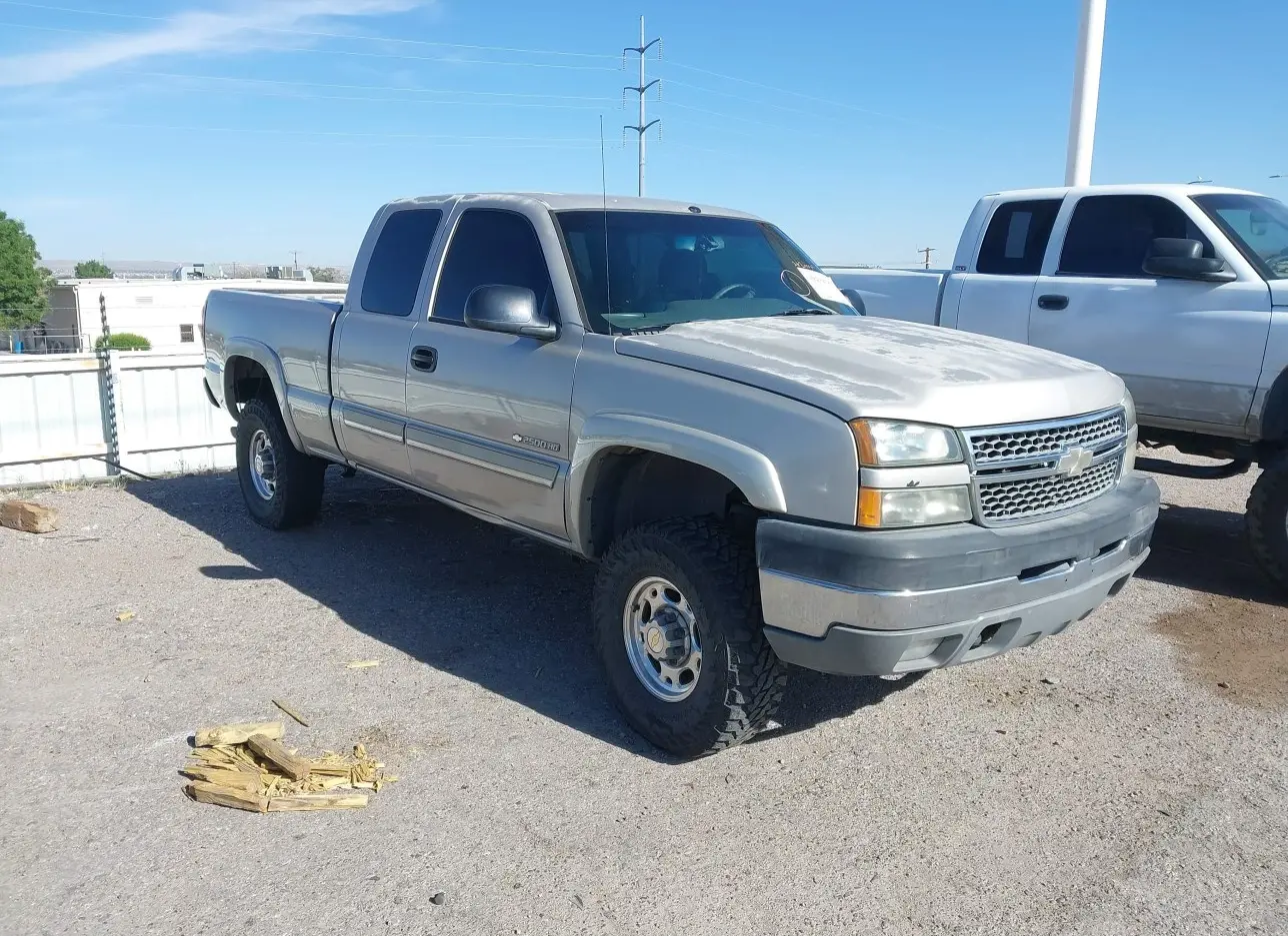 2005 CHEVROLET  - Image 1.