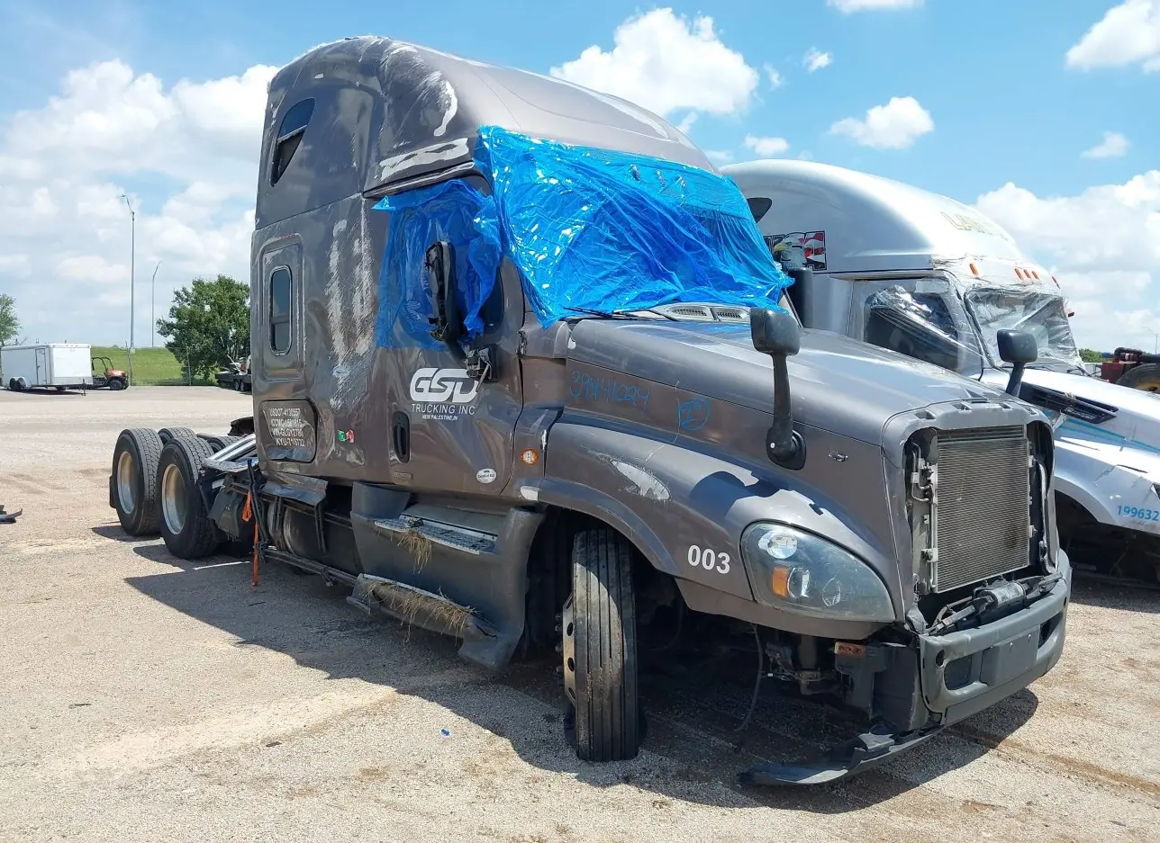 2016 FREIGHTLINER  - Image 1.