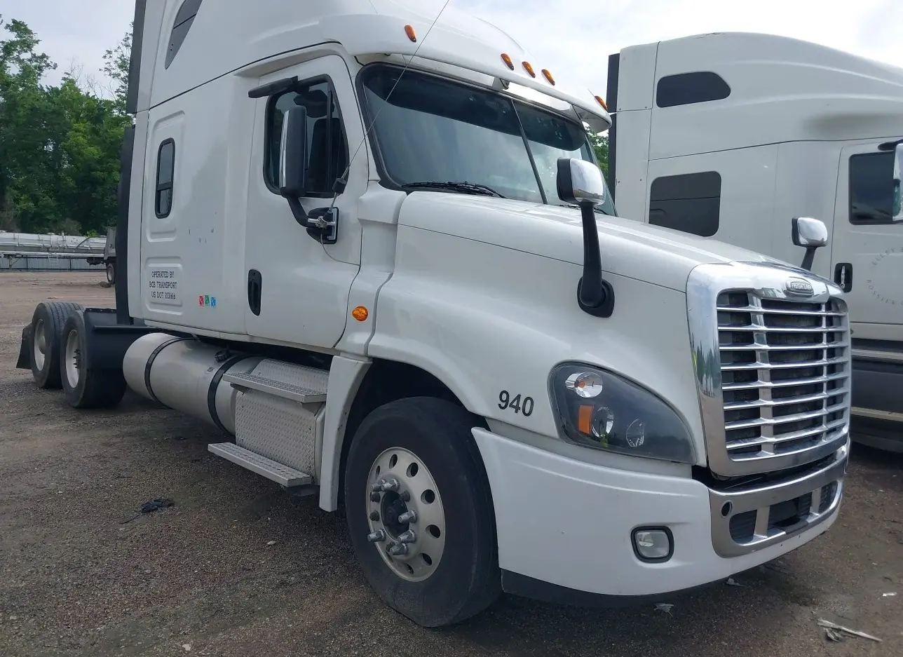 2018 FREIGHTLINER  - Image 1.