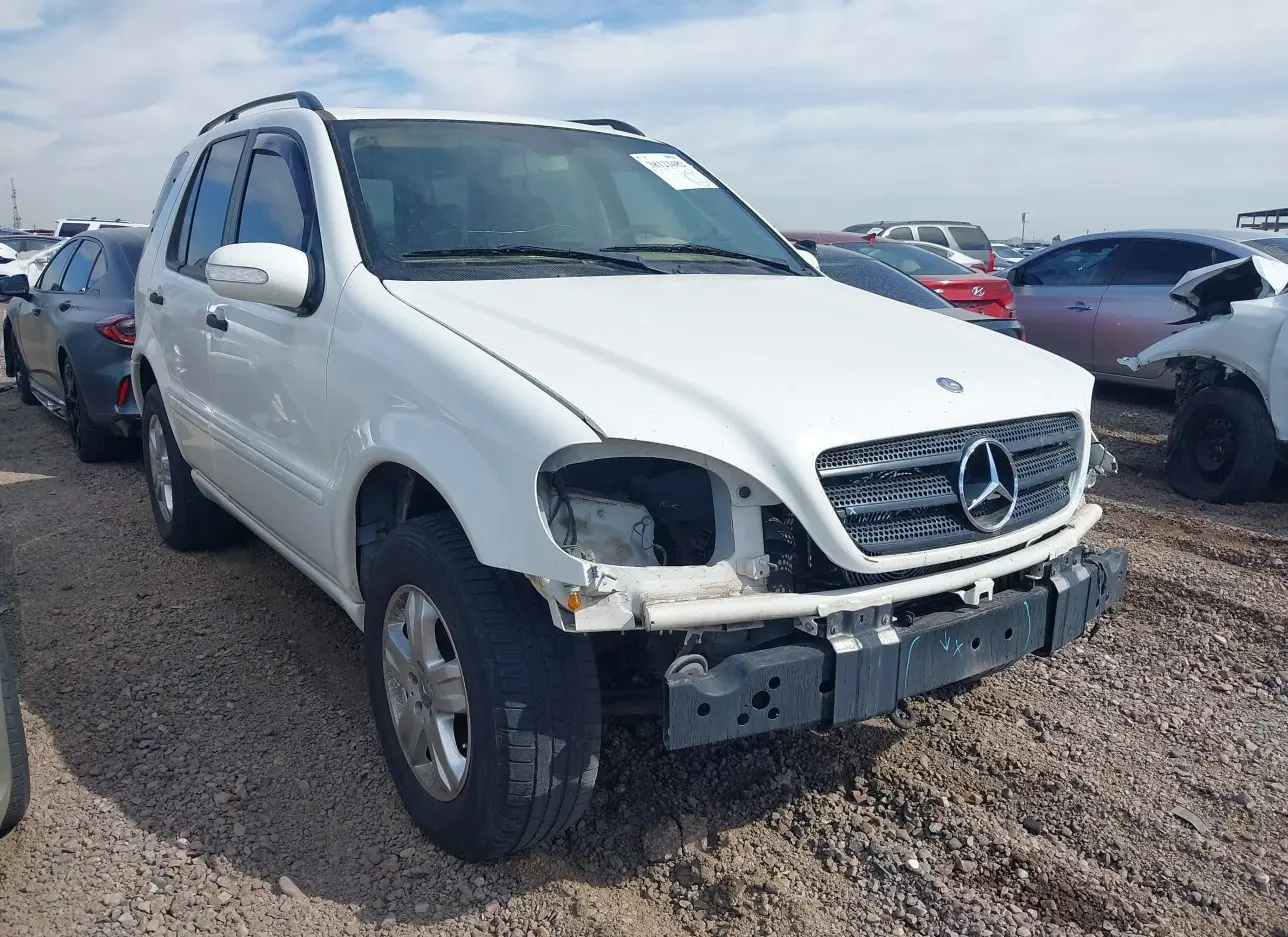 2004 MERCEDES-BENZ  - Image 1.