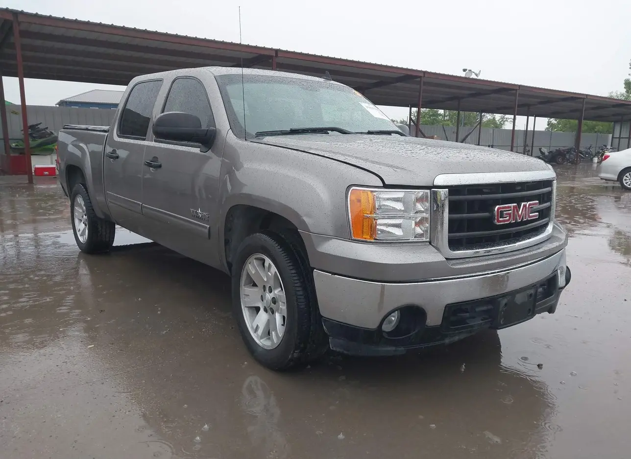 2007 GMC  - Image 1.