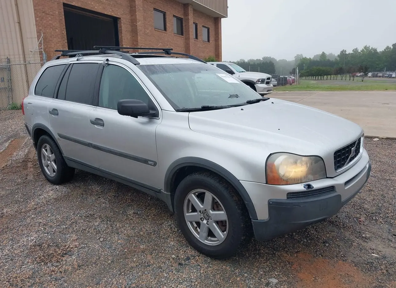 2005 VOLVO  - Image 1.