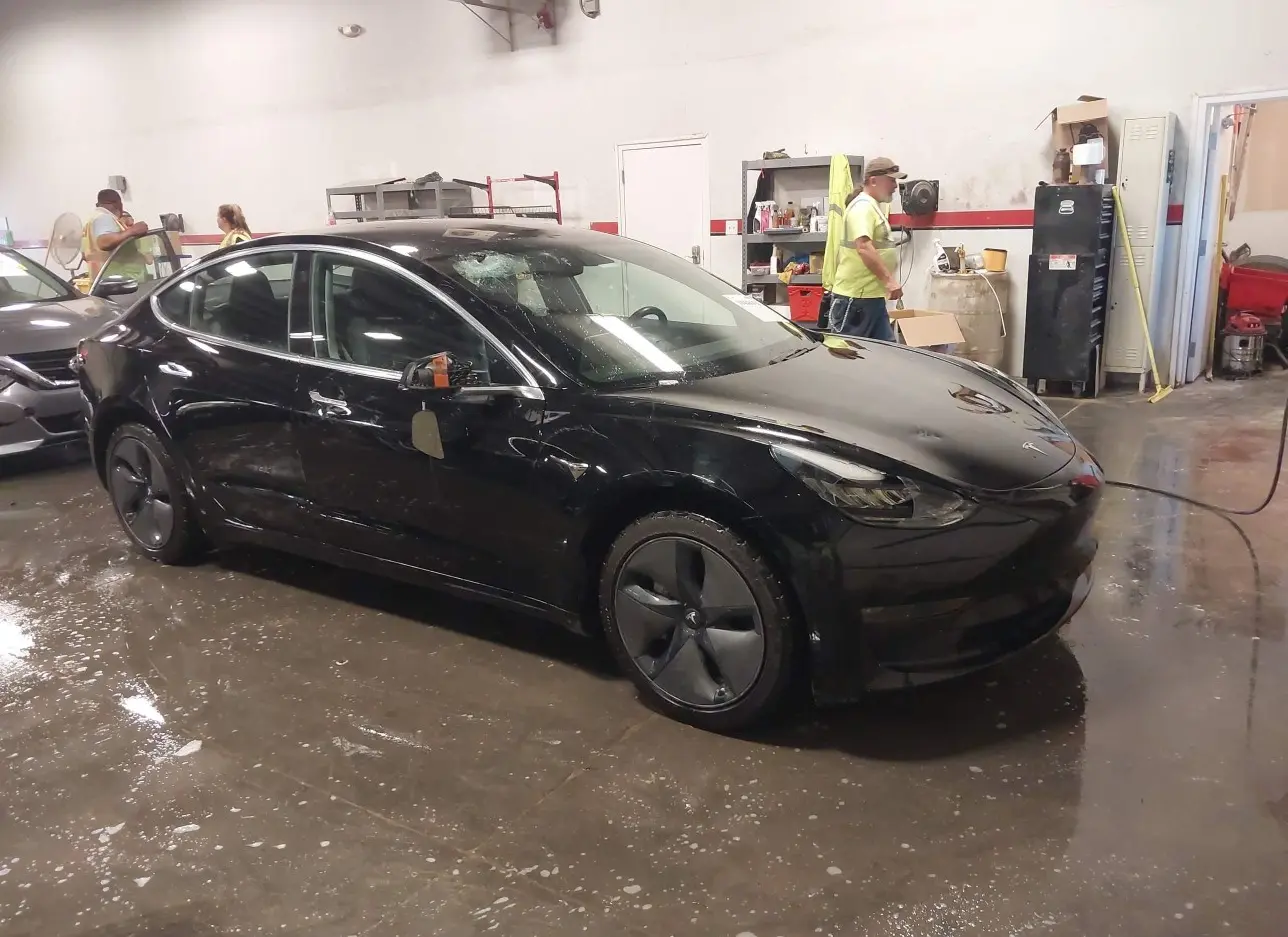 2018 TESLA  - Image 1.