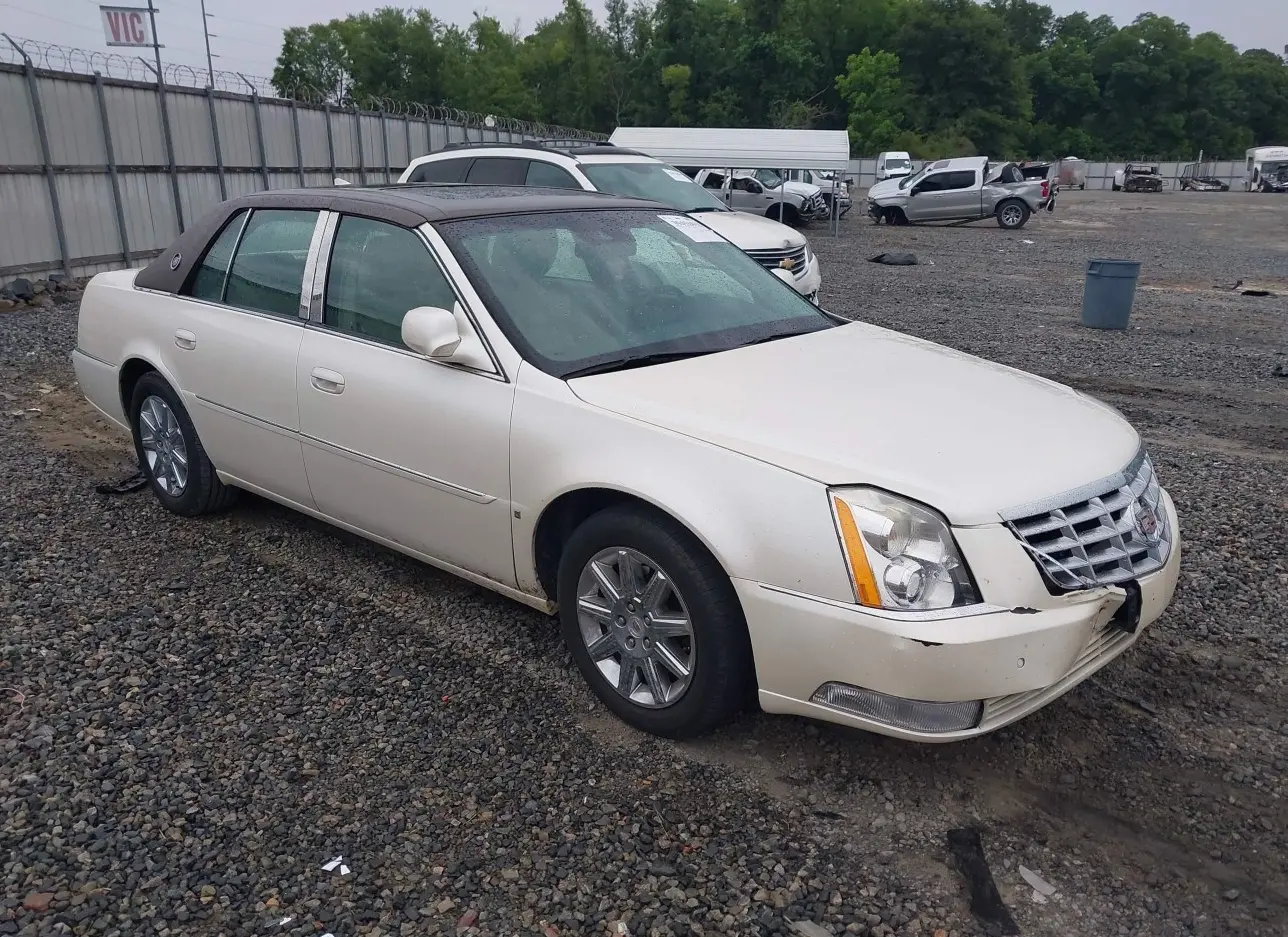 2009 CADILLAC  - Image 1.