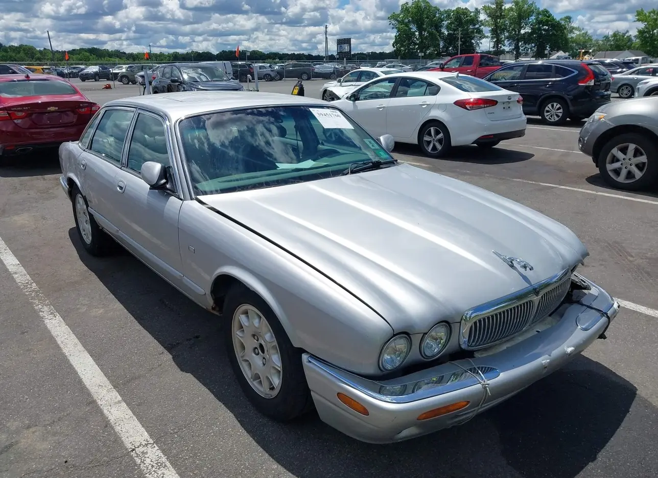 2002 JAGUAR  - Image 1.