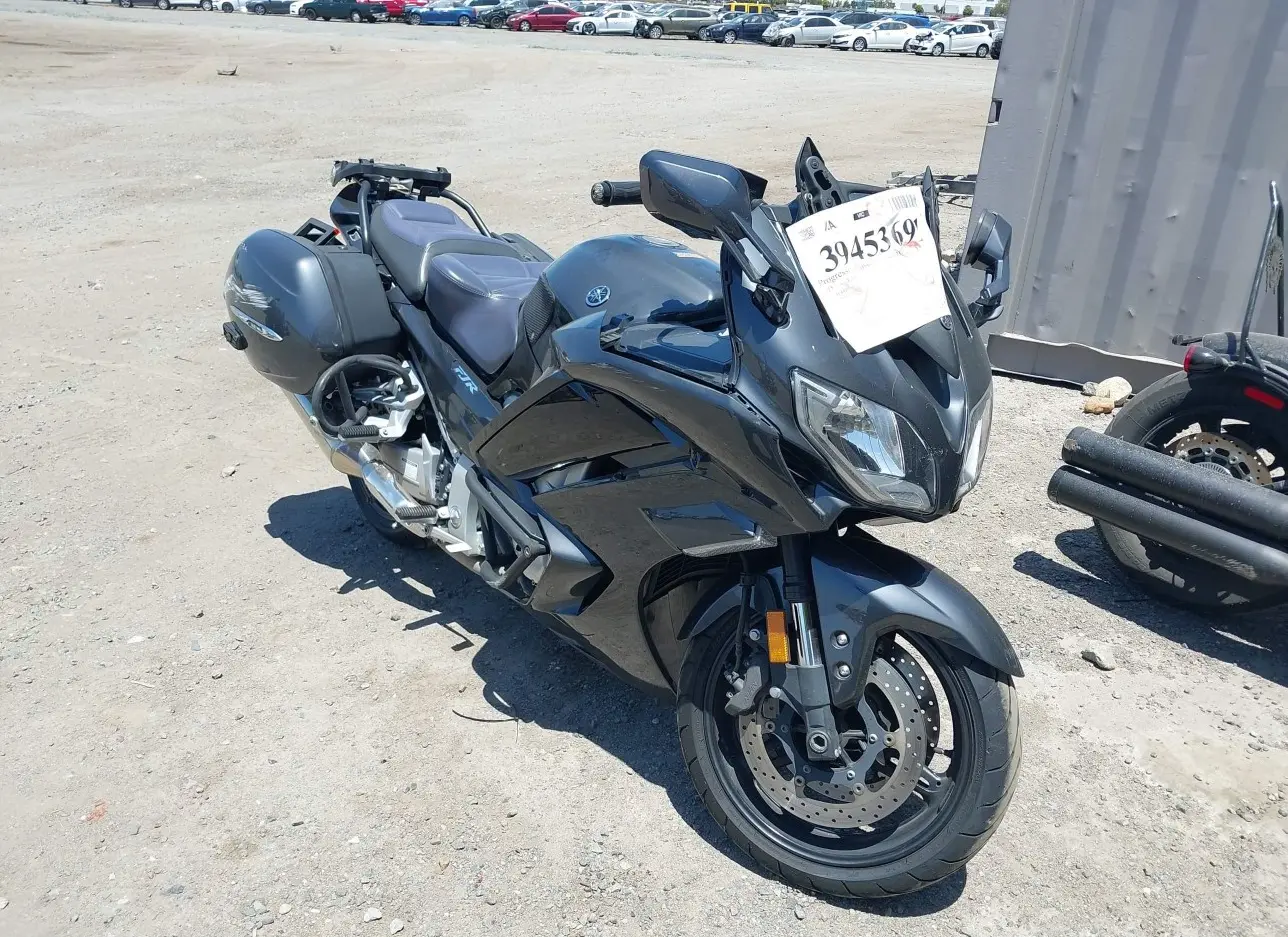 2015 YAMAHA  - Image 1.