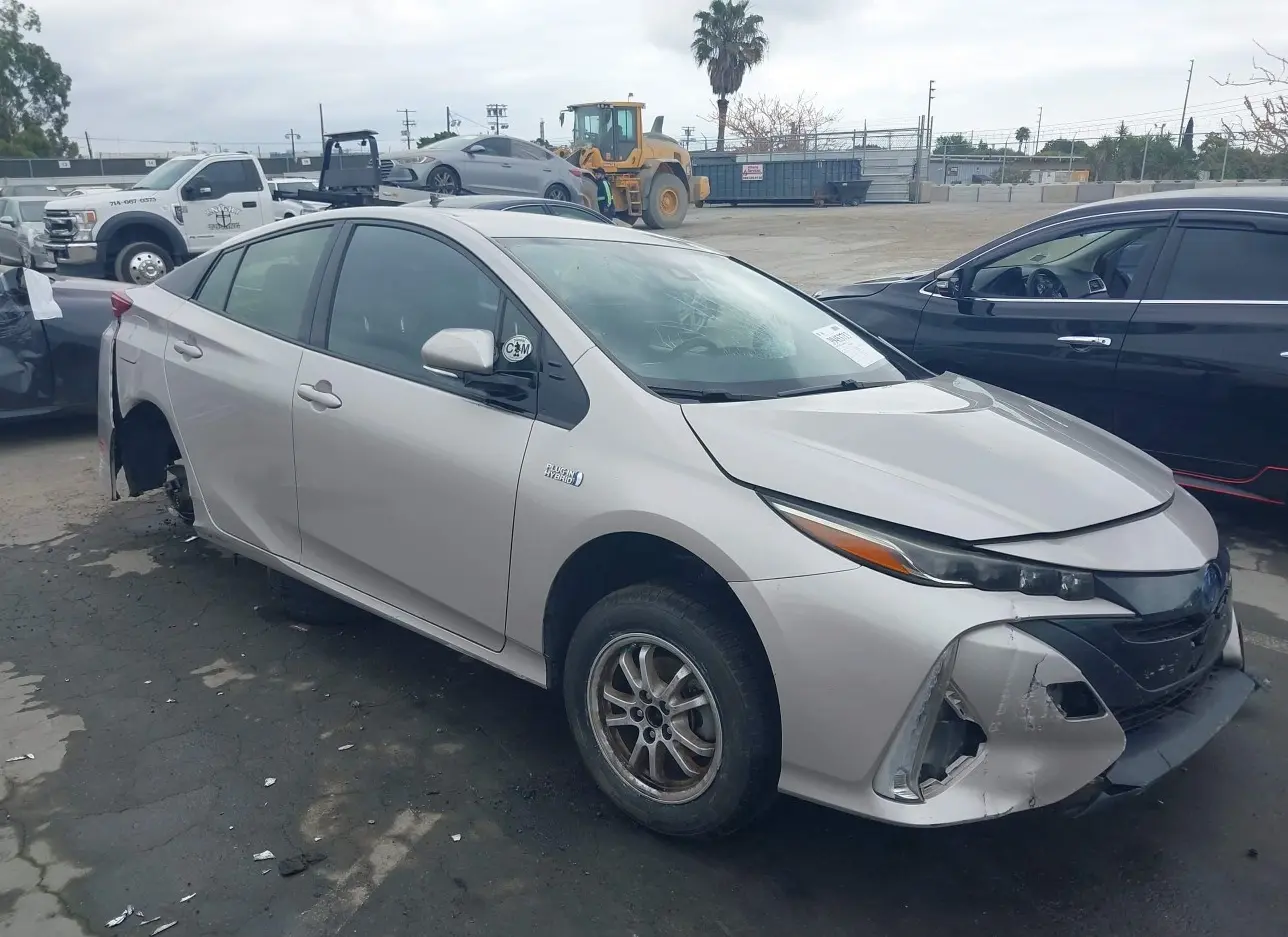 2018 TOYOTA  - Image 1.