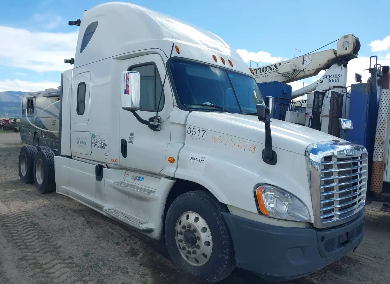 2016 FREIGHTLINER  - Image 1.