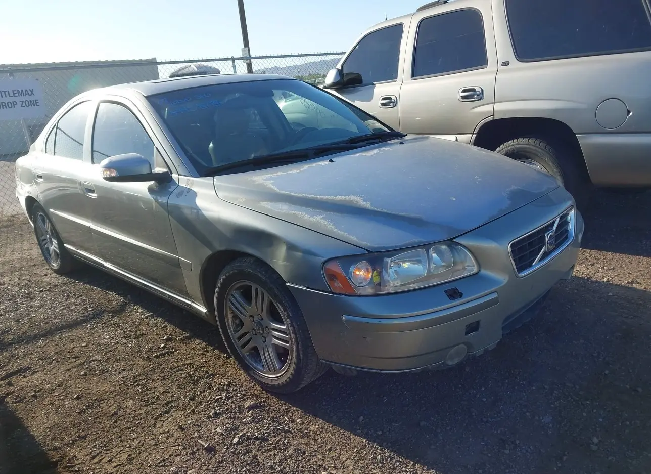 2007 VOLVO  - Image 1.