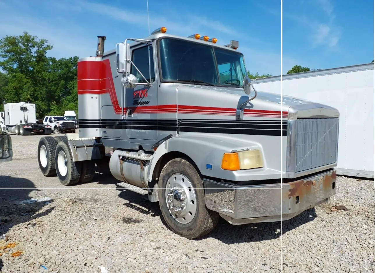 1989 WHITE/GMC  - Image 1.