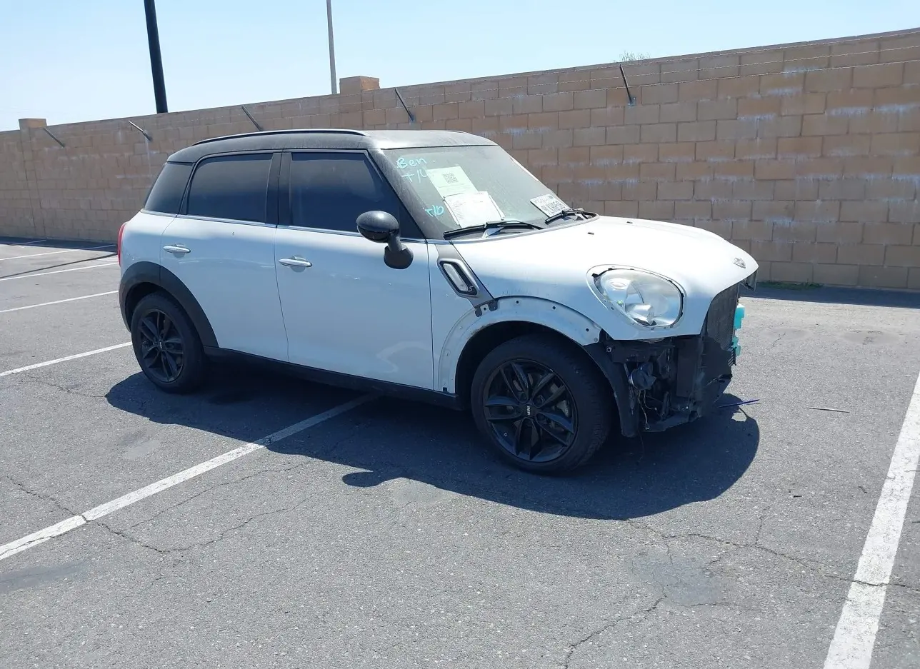 2016 MINI  - Image 1.