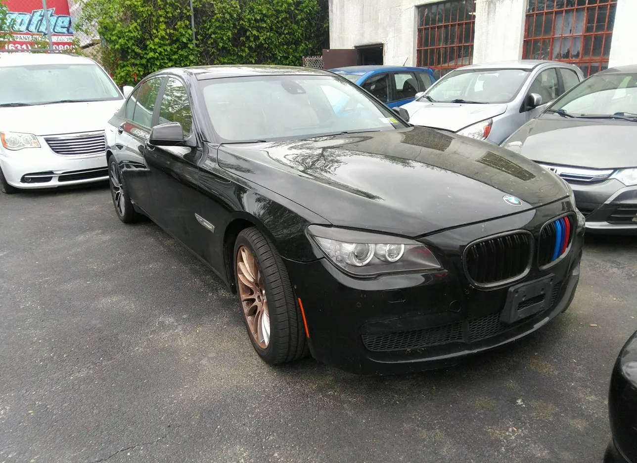 2012 BMW  - Image 1.