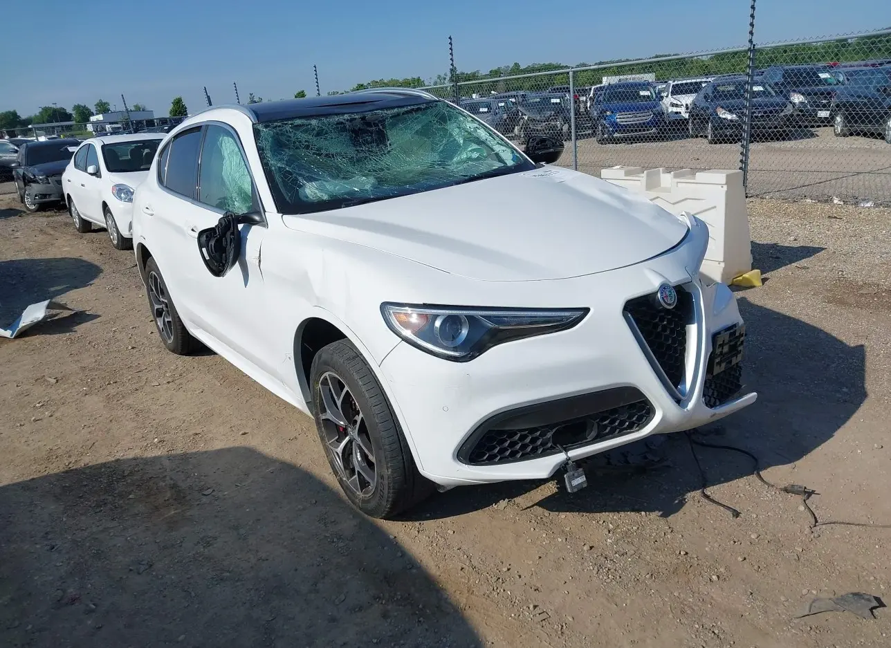 2020 ALFA ROMEO  - Image 1.