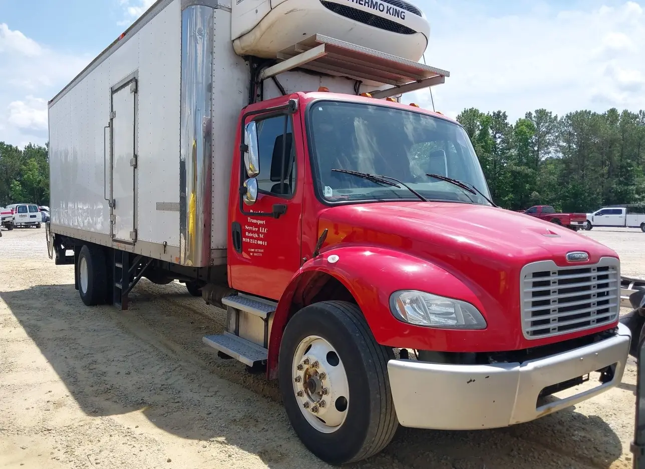 2014 FREIGHTLINER  - Image 1.