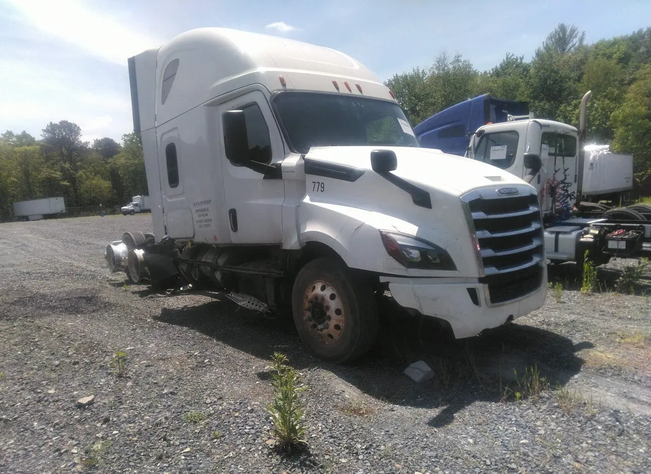 2020 FREIGHTLINER  - Image 1.