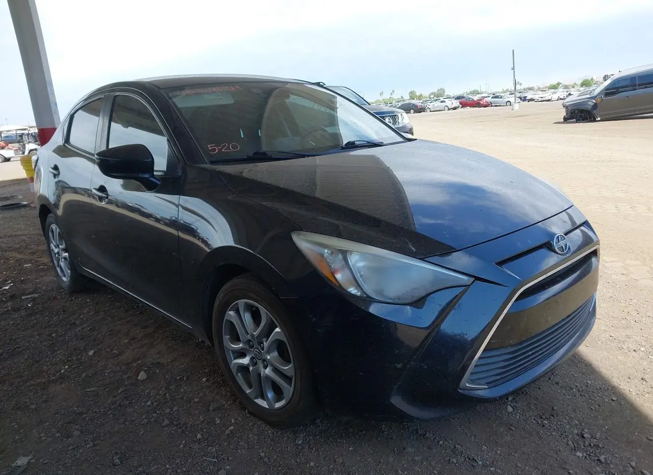 2016 TOYOTA  - Image 1.