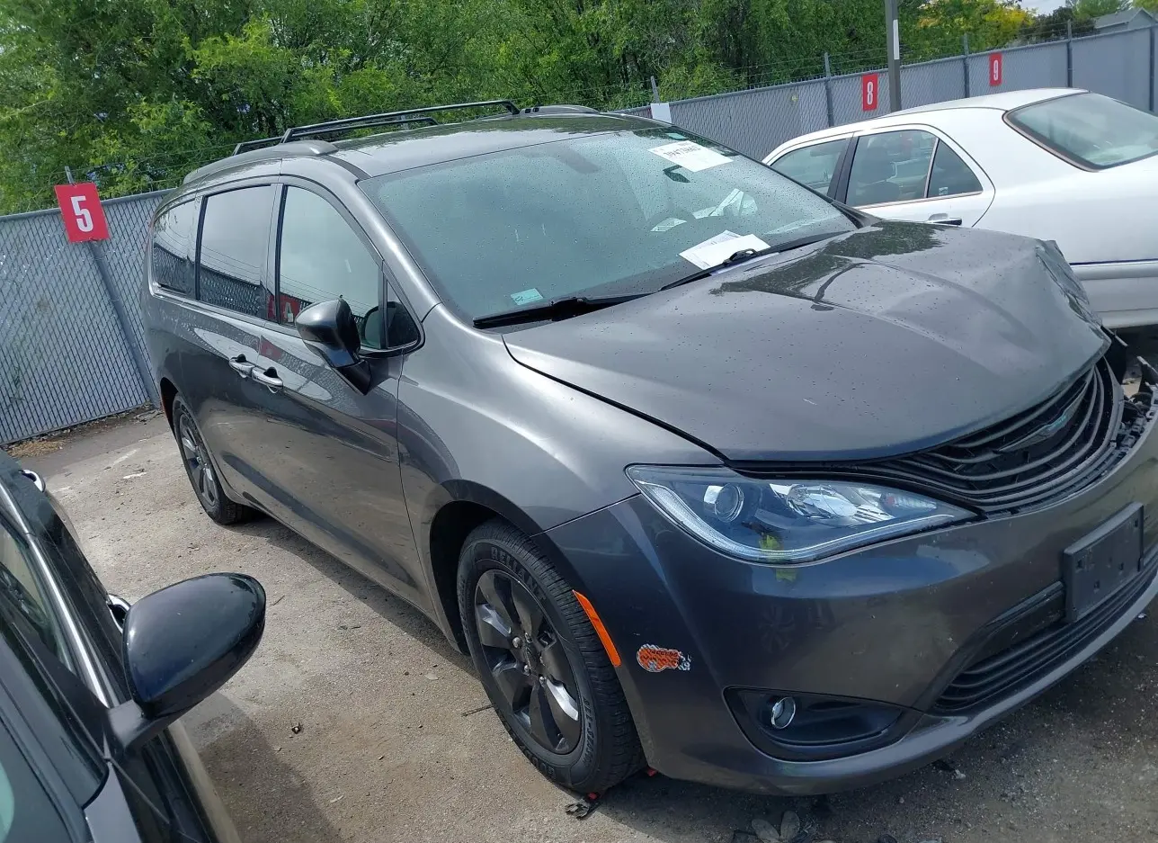 2019 CHRYSLER  - Image 1.