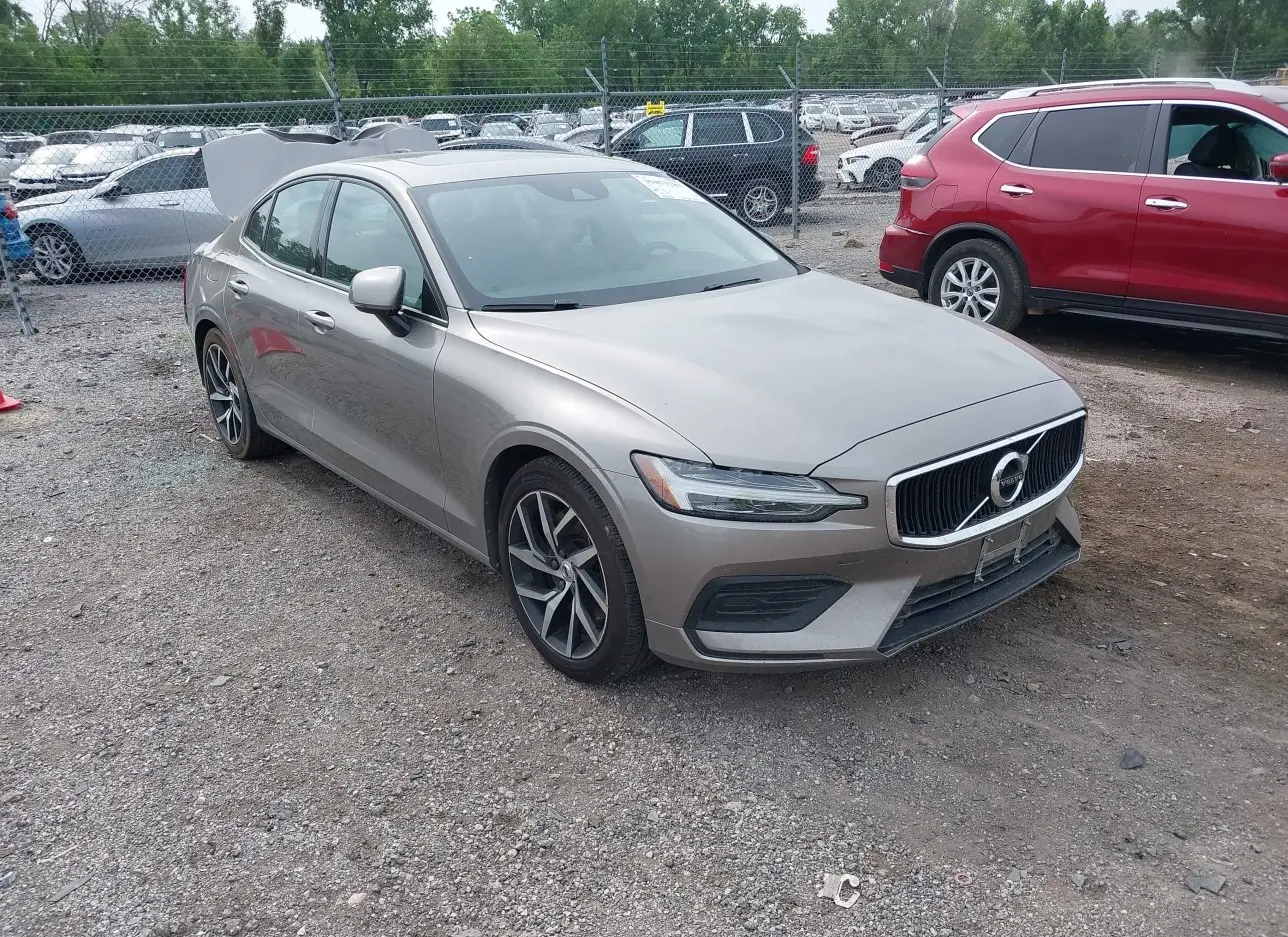 2019 VOLVO  - Image 1.