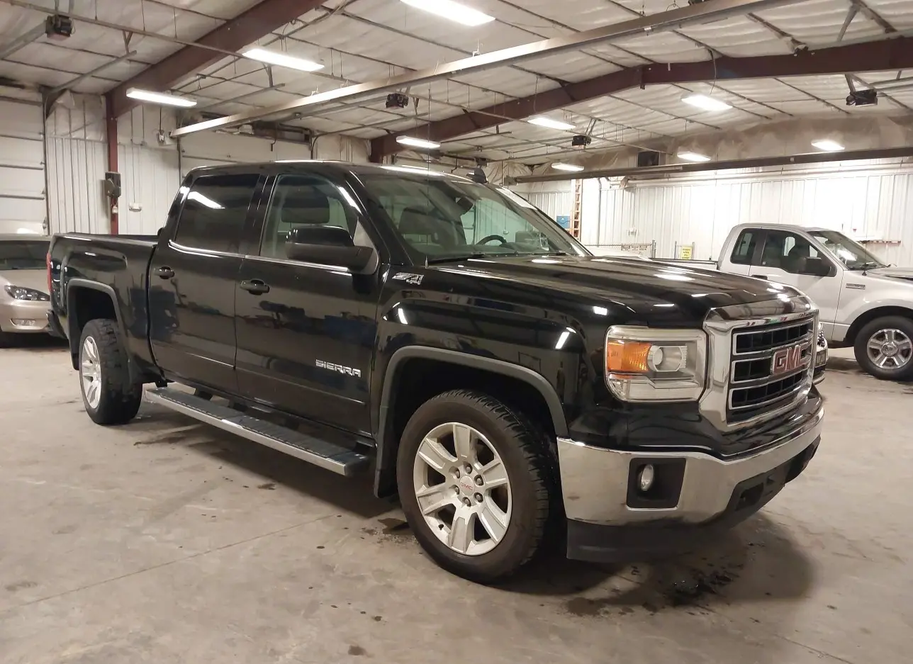 2015 GMC  - Image 1.