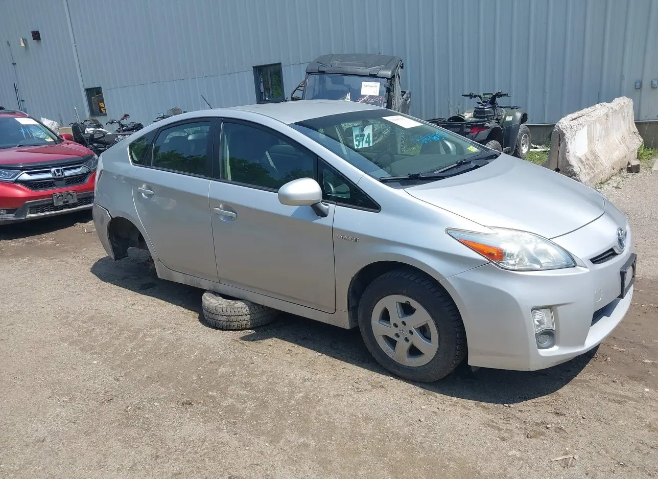 2010 TOYOTA  - Image 1.