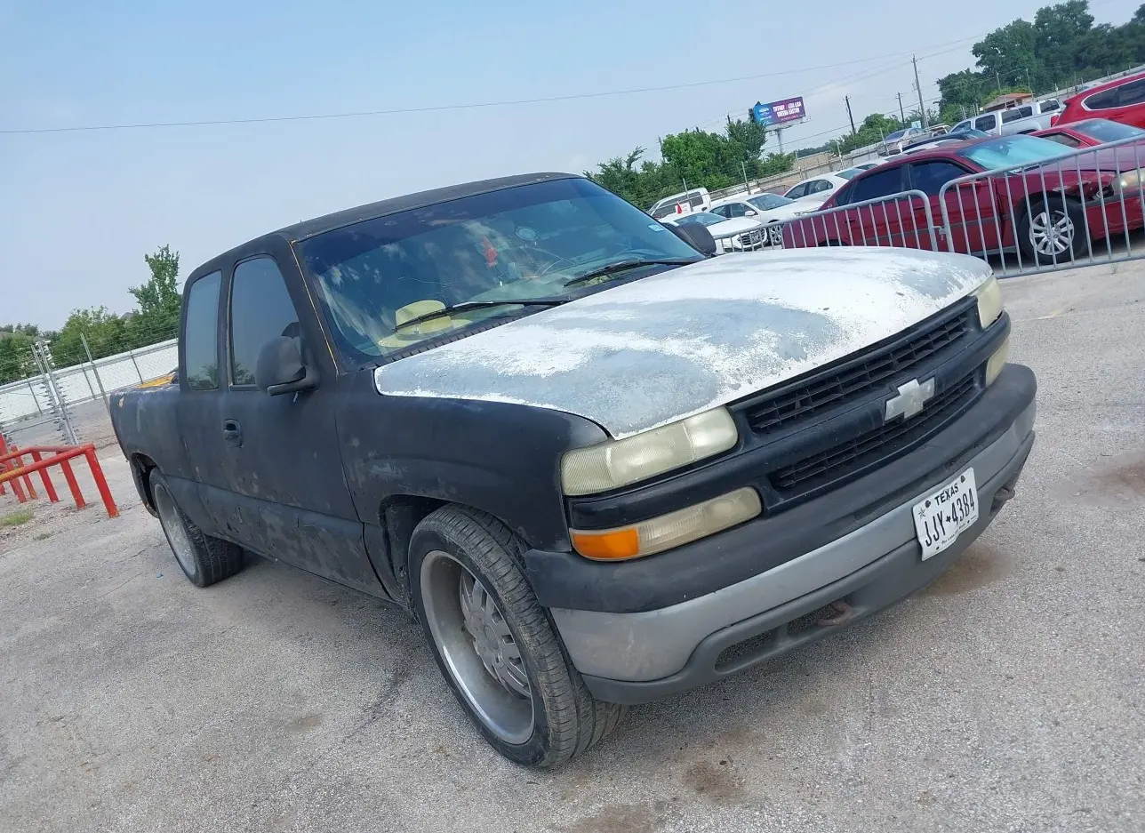 2000 CHEVROLET  - Image 1.