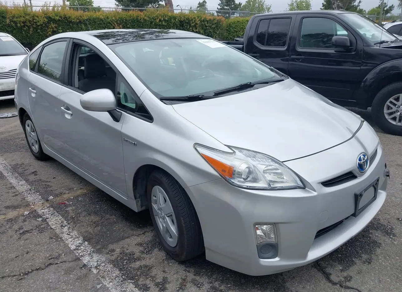 2011 TOYOTA  - Image 1.