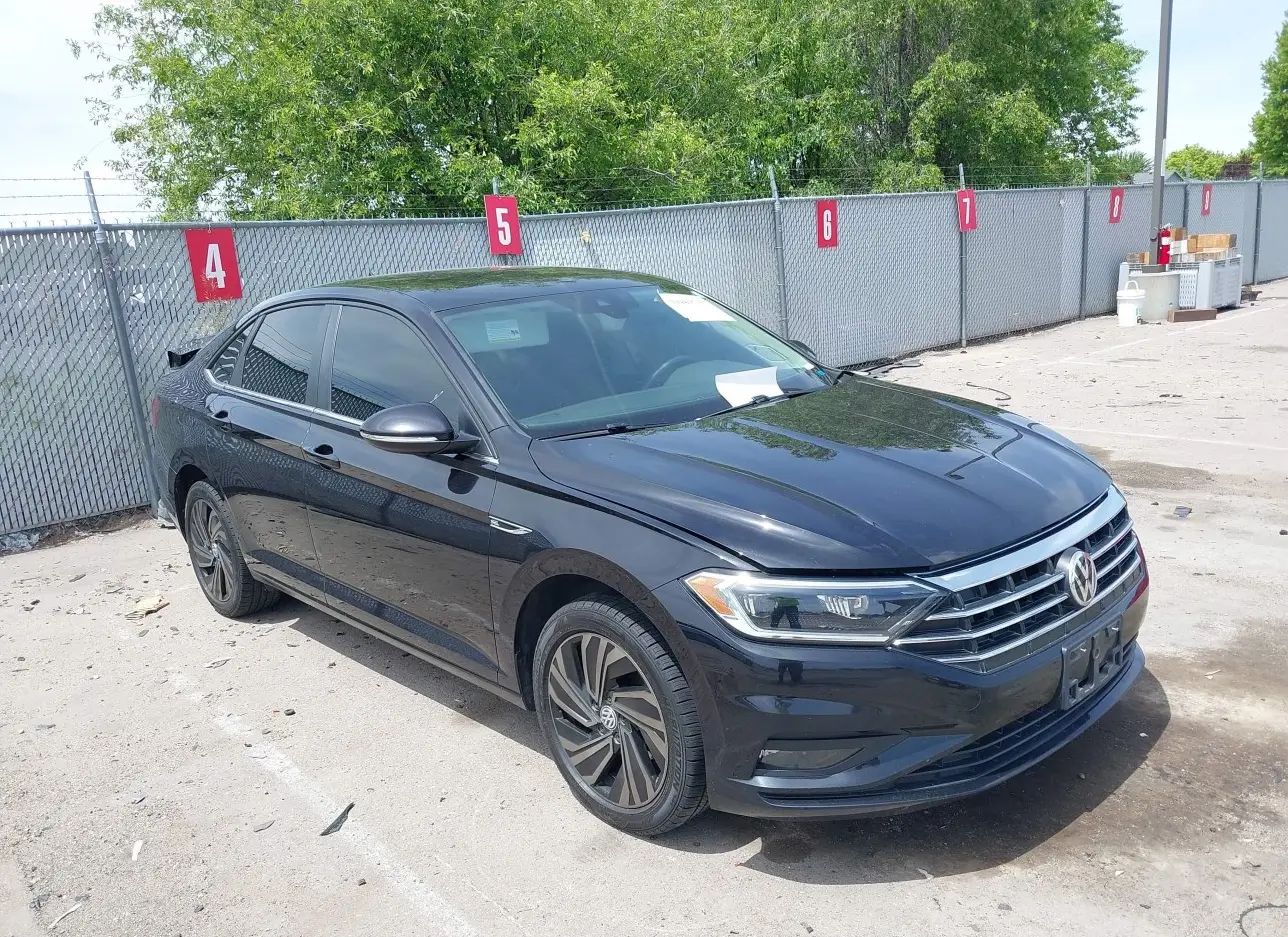 2019 VOLKSWAGEN  - Image 1.