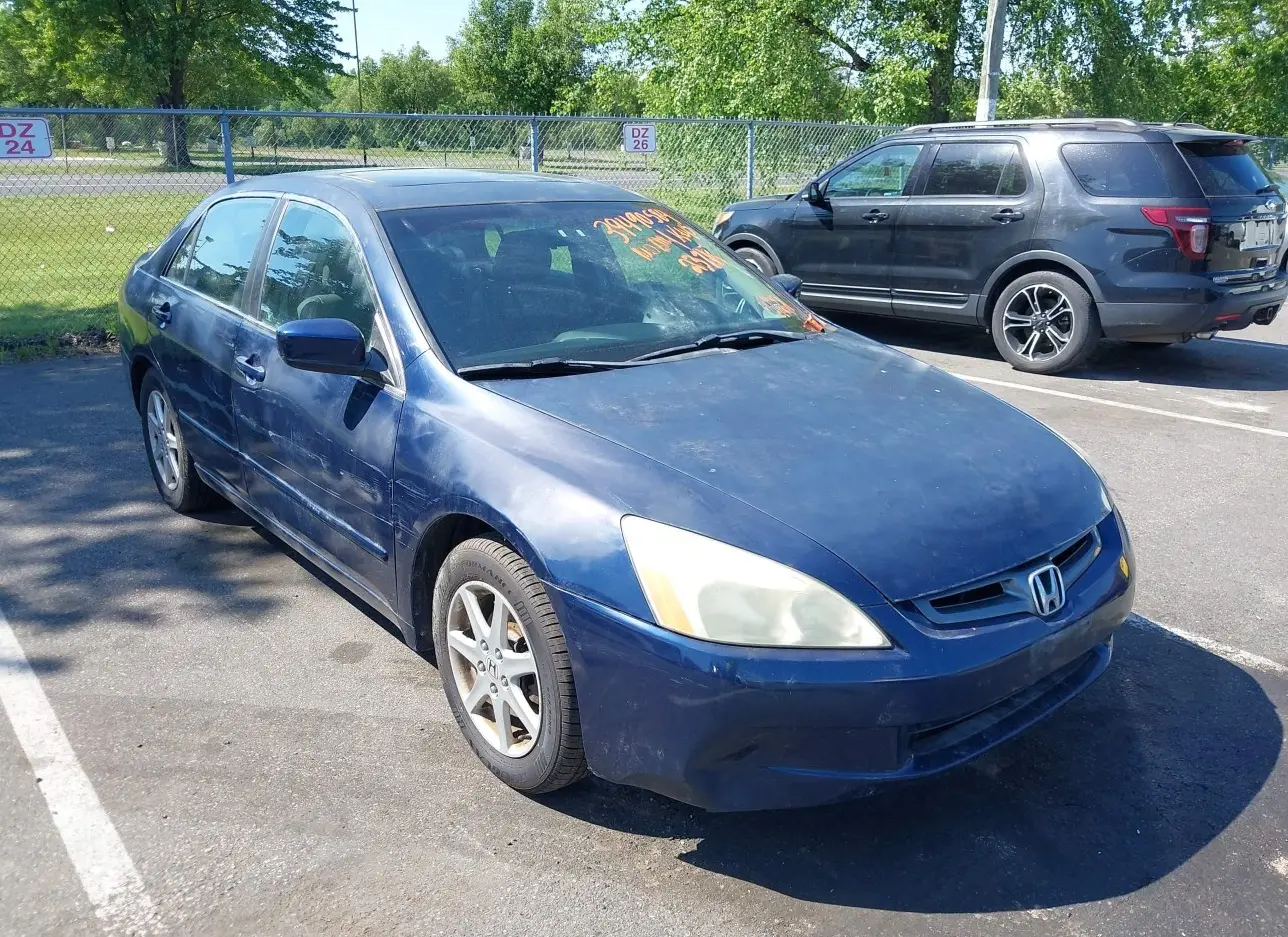 2004 HONDA  - Image 1.