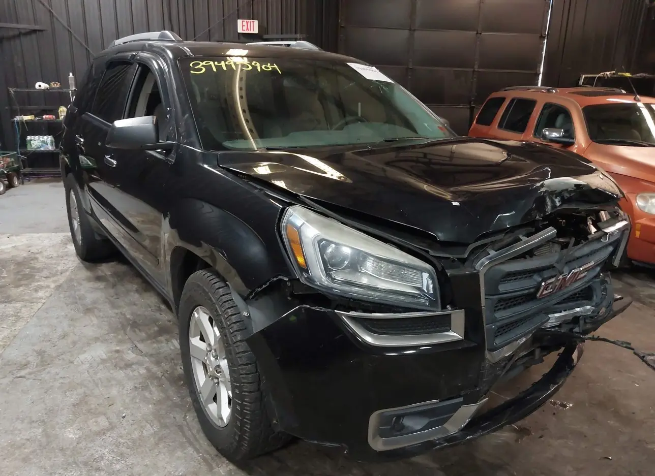 2015 GMC  - Image 1.