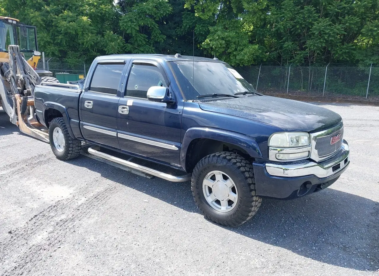 2005 GMC  - Image 1.