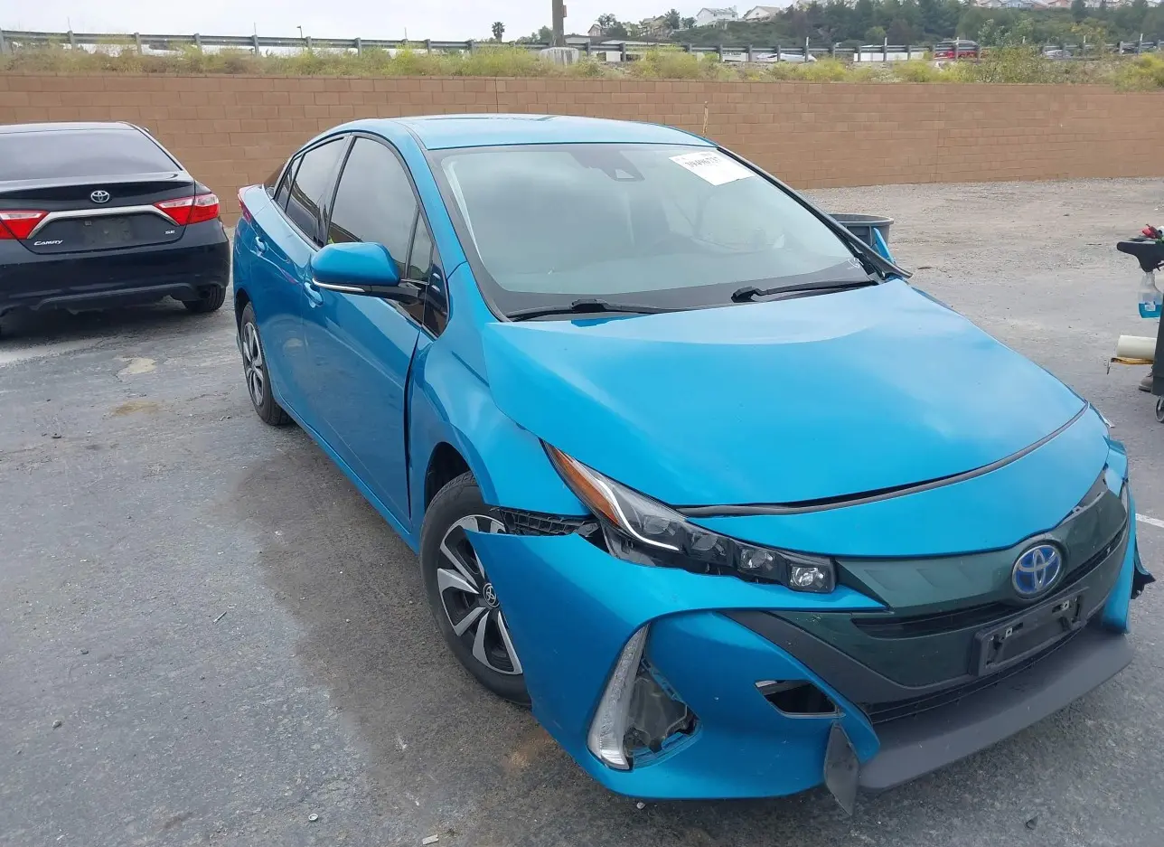 2017 TOYOTA  - Image 1.