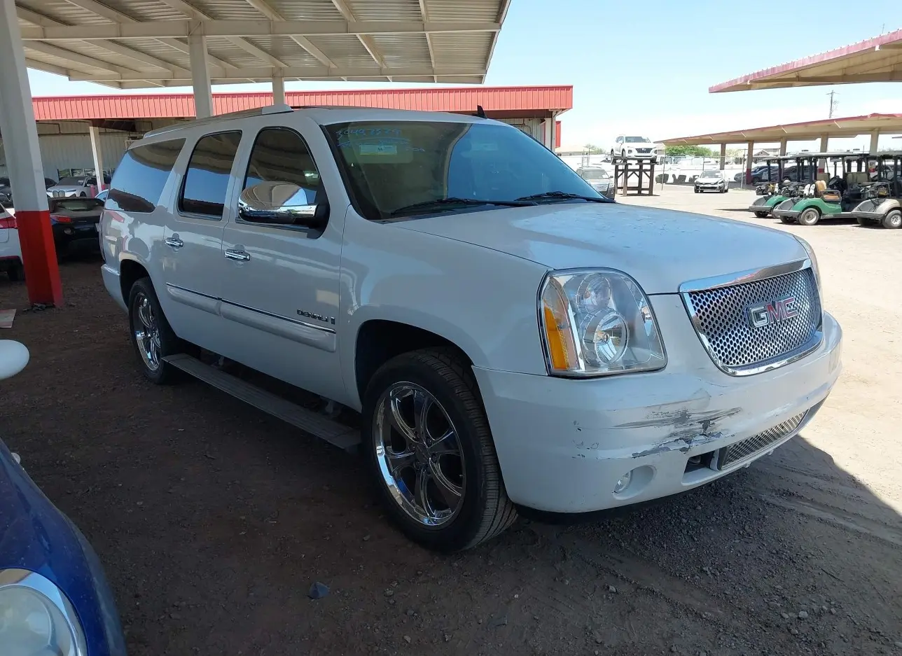 2008 GMC  - Image 1.